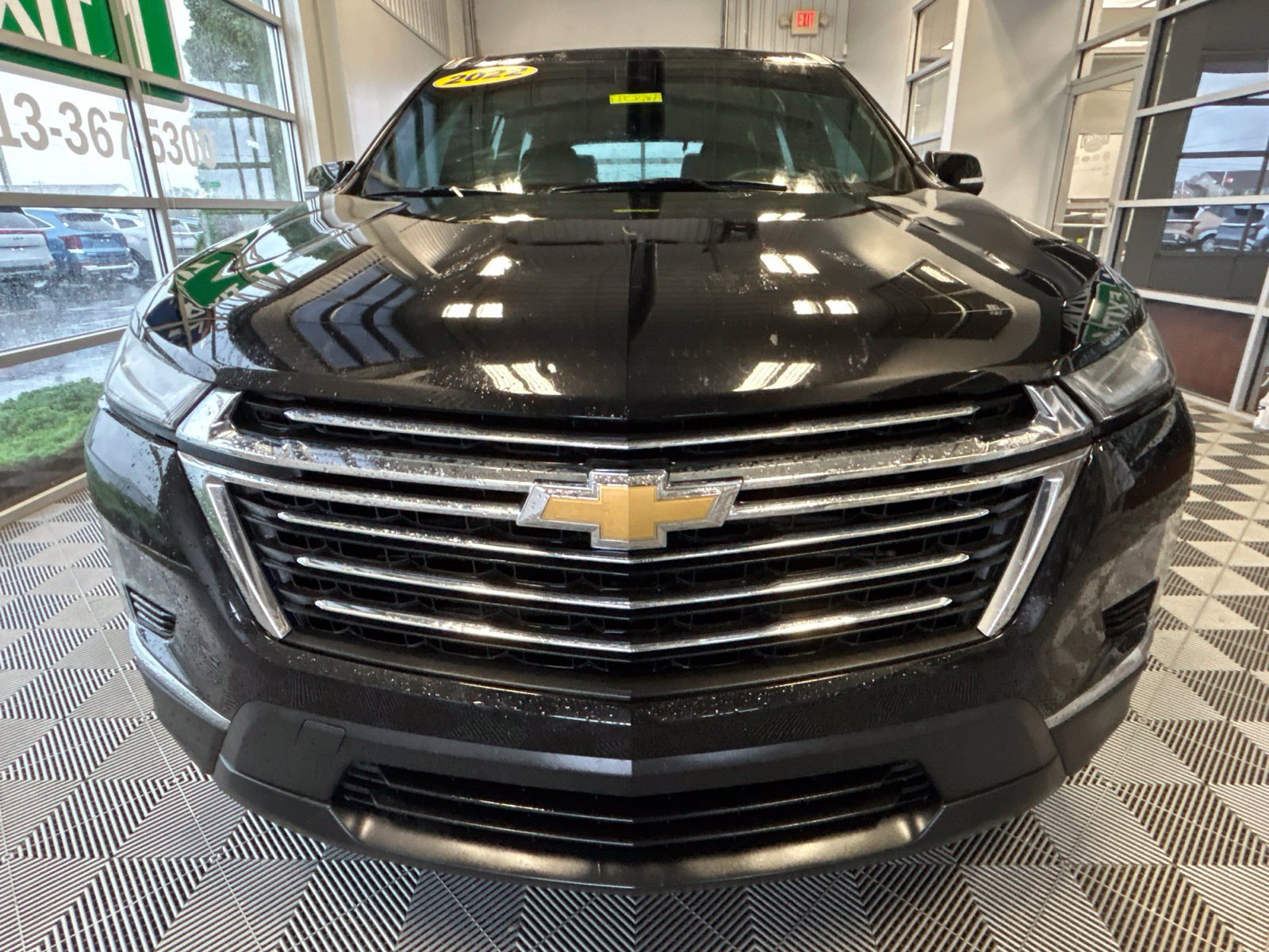 Used 2022 Chevrolet Traverse LT AWD/4WD image 2
