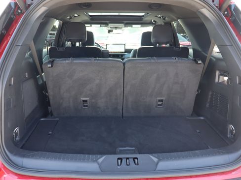 Used 2025 Ford Explorer ST image 36