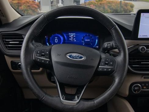 Used 2020 Ford Escape Titanium AWD/4WD image 25