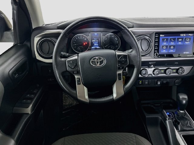 Used 2020 Toyota Tacoma SR5 w/ Technology Package AWD/4WD image 19