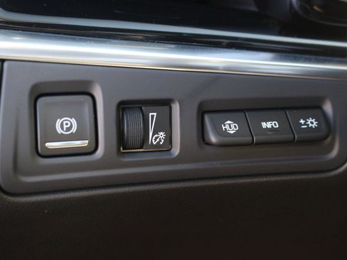 Used 2024 Cadillac XT6 Sport w/ LPO, Onyx Lite Package image 35