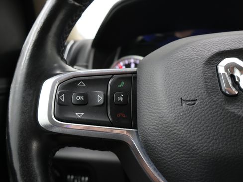 Used 2019 RAM 1500 Laramie AWD/4WD image 15