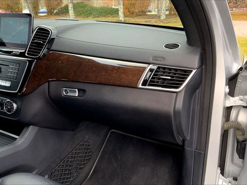 Used 2017 Mercedes-Benz GLS 450 4MATIC image 19