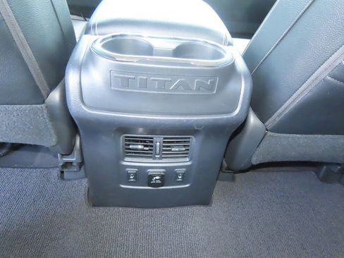 Used 2017 Nissan Titan PRO-4X w/ Pro-4x Convenience Package AWD/4WD image 21