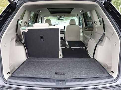 New 2026 Volkswagen Atlas SE image 8