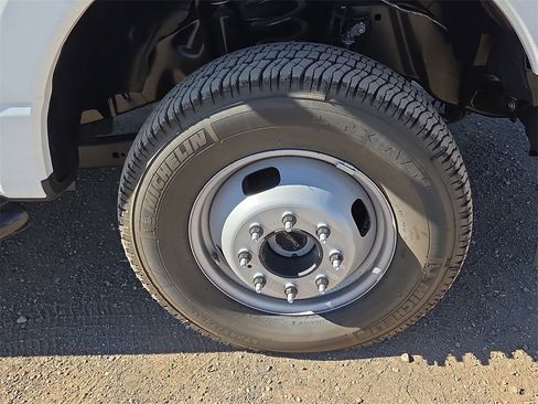 New 2025 Ford F350 XL w/ XL Chrome Package image 7