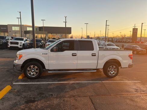 Used 2011 Ford F150 XLT w/ XLT Chrome Pkg image 2