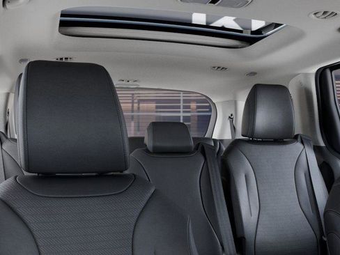 New 2025 Kia Carnival SX Prestige image 28