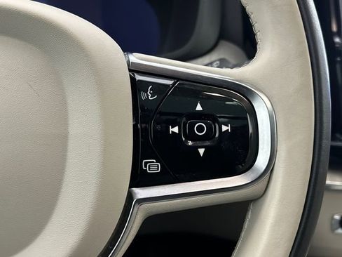 Certified 2023 Volvo XC60 B5 Plus w/ Climate Package image 14