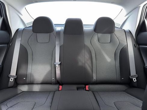 New 2026 Hyundai Elantra SE FWD image 16