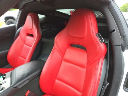 Used 2018 Chevrolet Corvette Stingray Coupe w/ 1LT RWD image 19