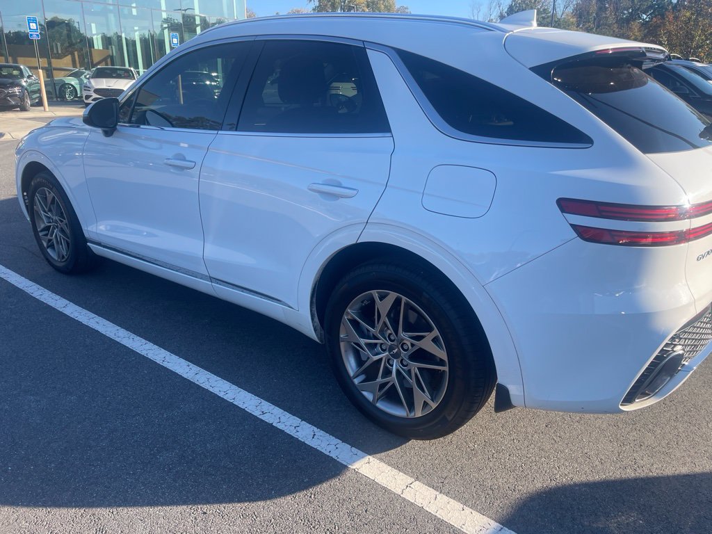 Used 2024 Genesis GV70 2.5T w/ Select Package AWD/4WD image 4