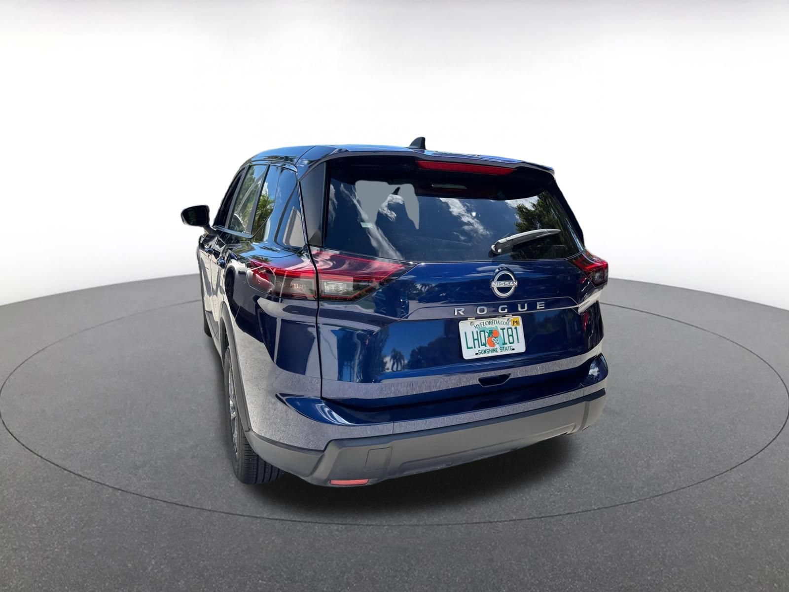 Used 2026 Nissan Rogue SV FWD image 6