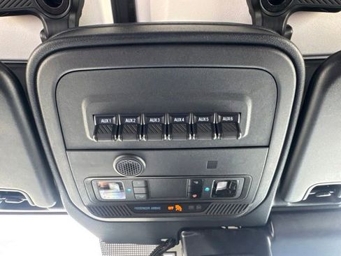 Used 2025 Ford Bronco Raptor AWD/4WD image 13