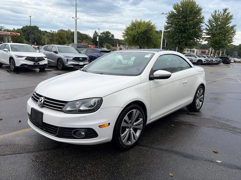 Used 2013 Volkswagen Eos FWD image 4