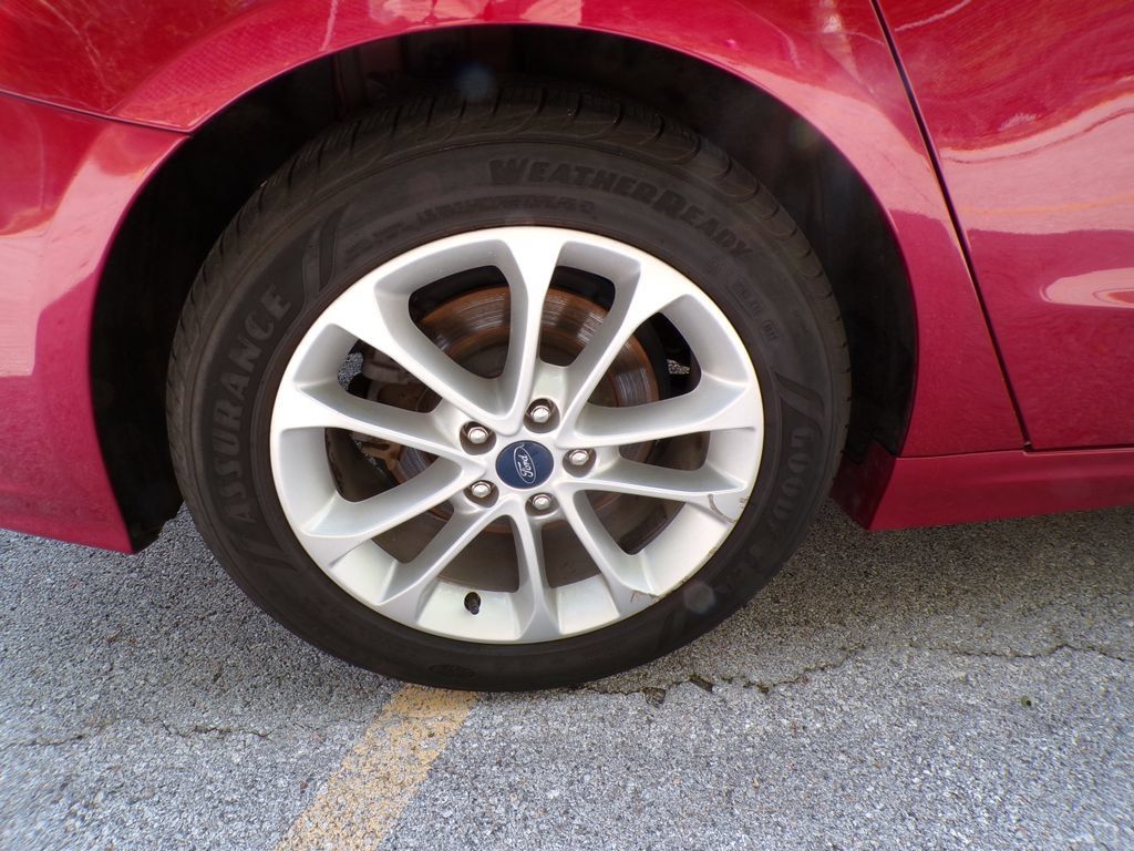 Used 2019 Ford Fusion SE FWD image 21