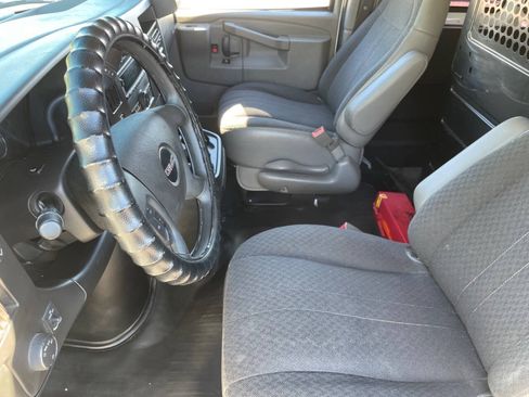 Used 2019 GMC Savana 2500 w/ Driver Convenience Package RWD image 15