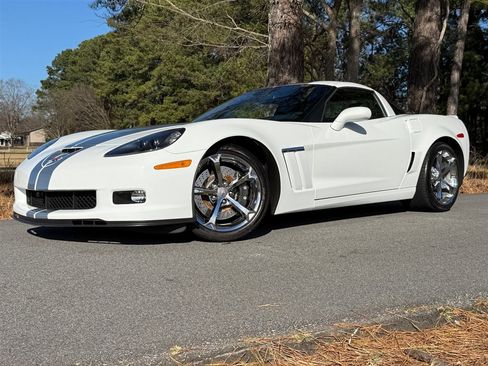 Used 2013 Chevrolet Corvette Grand Sport w/ 4LT Preferred Equipment Group image 2