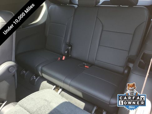 Used 2025 Chevrolet Traverse High Country FWD image 18