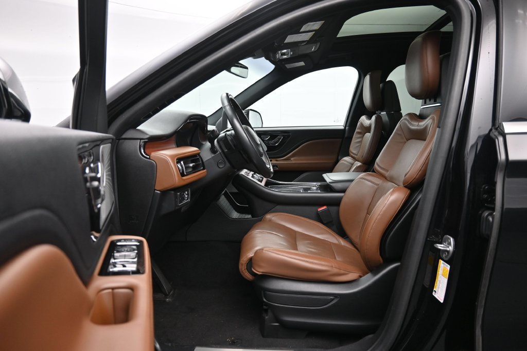 Used 2022 Lincoln Aviator Reserve w/ Equipment Group 201A AWD/4WD image 24