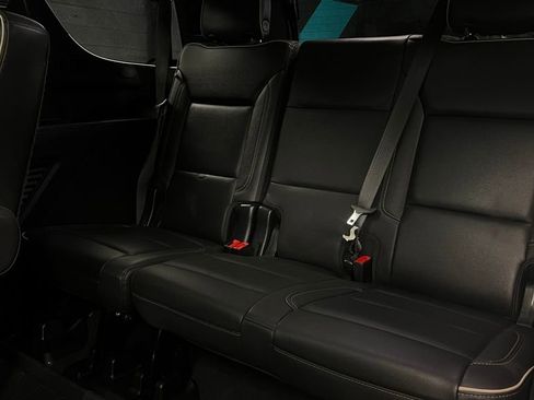 Used 2023 Chevrolet Tahoe Premier w/ Premium Package AWD/4WD image 19