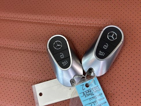Used 2023 Mercedes-Benz GLC 300 4MATIC image 27