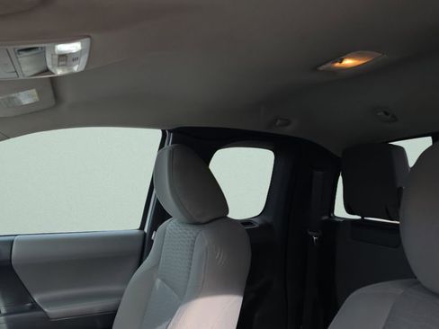 Used 2016 Toyota Tacoma SR5 image 28
