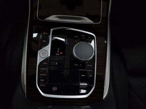 New 2026 BMW X7 xDrive40i w/ M Sport Package image 17