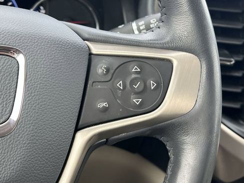 Used 2022 GMC Acadia Denali w/ Trailering Package image 21