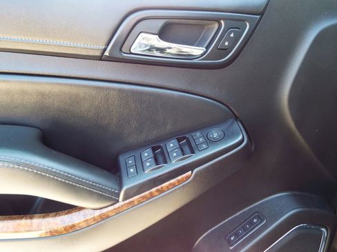 Used 2015 Chevrolet Suburban LTZ image 26