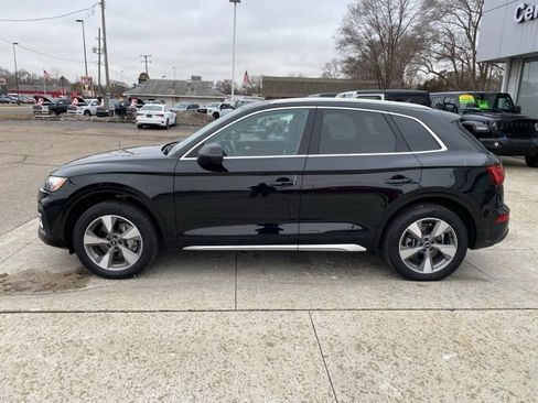 Used 2023 Audi Q5 2.0T Premium w/ Convenience Package image 9