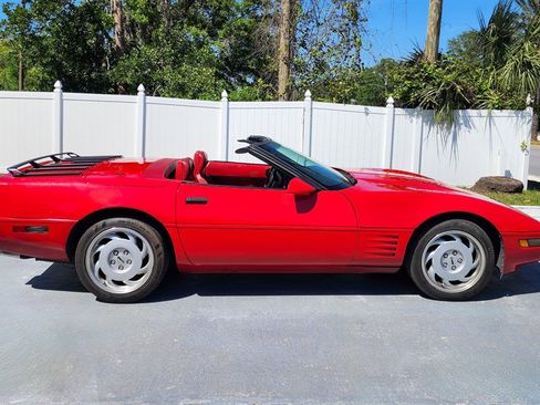 Used 1992 Chevrolet Corvette Convertible image 9