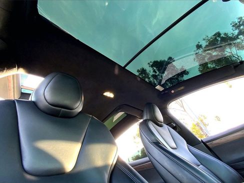 Used 2020 Tesla Model X Long Range image 13