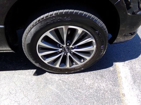 Used 2016 Lincoln Navigator L Select RWD image 53