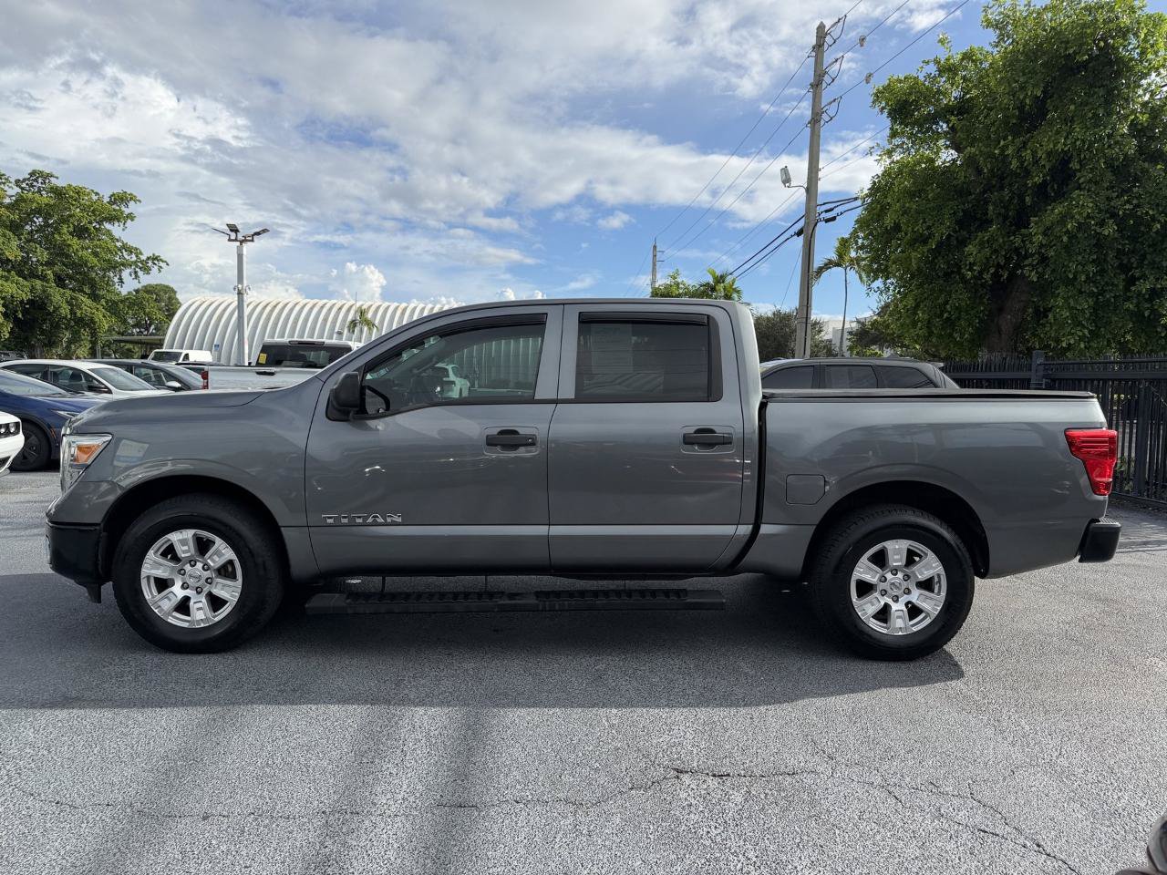 Used 2017 Nissan Titan S RWD image 2