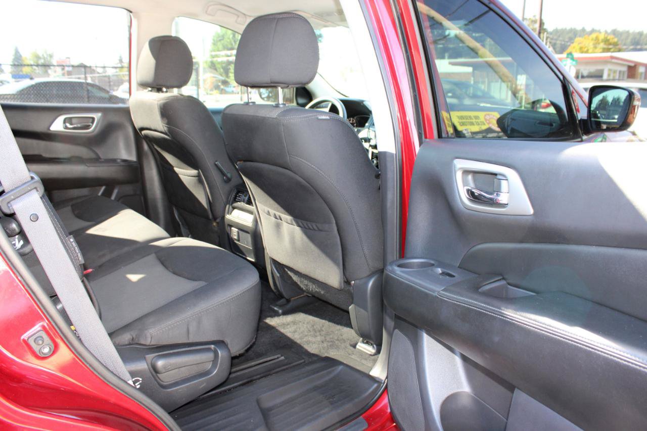 Used 2018 Nissan Pathfinder S AWD/4WD image 15