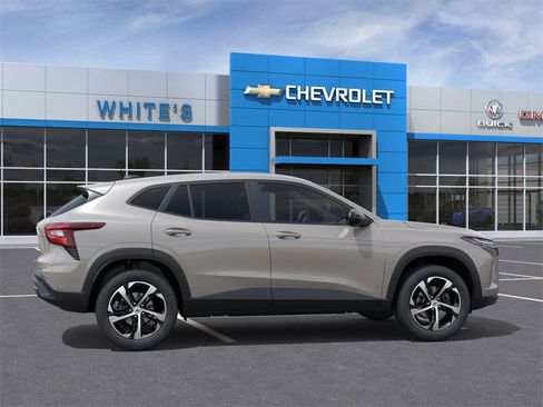 New 2026 Chevrolet Trax RS w/ Driver Confidence Package image 5