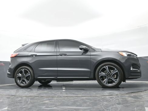 Used 2021 Ford Edge ST image 40