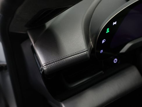 Certified 2021 Porsche Taycan Turbo image 34