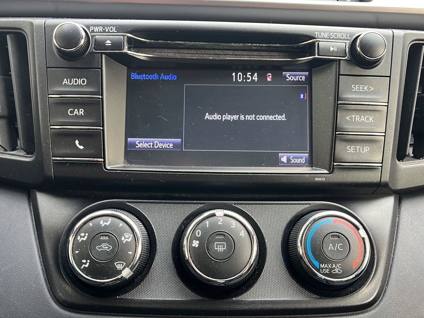 Used 2017 Toyota RAV4 LE FWD image 11