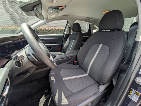 Used 2025 Hyundai Sonata SEL FWD image 24