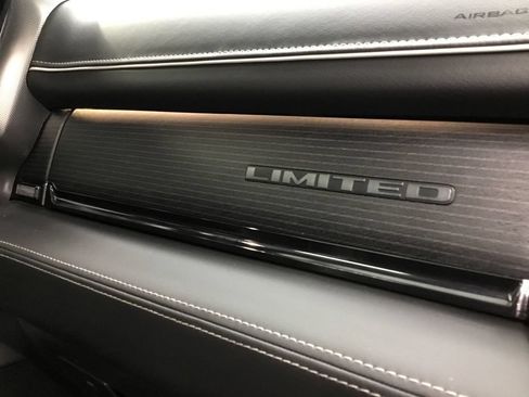 Used 2023 RAM 1500 Limited AWD/4WD image 29