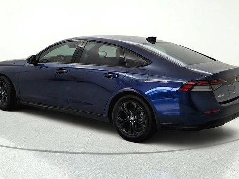 Used 2025 Honda Accord SE image 4