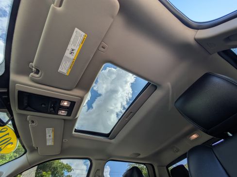 Used 2018 RAM 1500 Laramie w/ Convenience Group AWD/4WD image 35