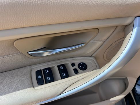 Used 2013 BMW 328i xDrive Sedan AWD/4WD image 12