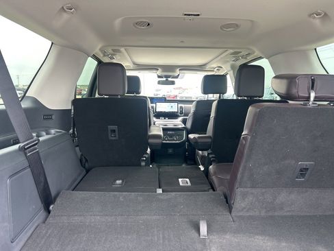 Used 2025 Ford Expedition Max Platinum w/ Platinum Ultimate Package image 19