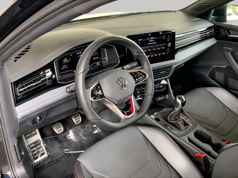 Used 2025 Volkswagen Jetta GLI Autobahn FWD image 18