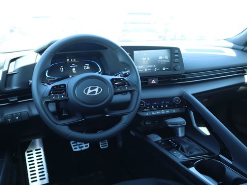 New 2026 Hyundai Elantra SEL Sport Premium FWD image 2
