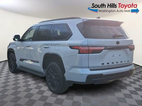 Certified 2024 Toyota Sequoia Platinum AWD/4WD image 4