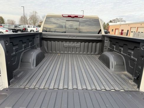 New 2026 GMC Sierra 1500 AT4 w/ AT4 Premium Package image 7